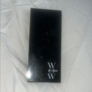 Color Wow Black Compact in Red